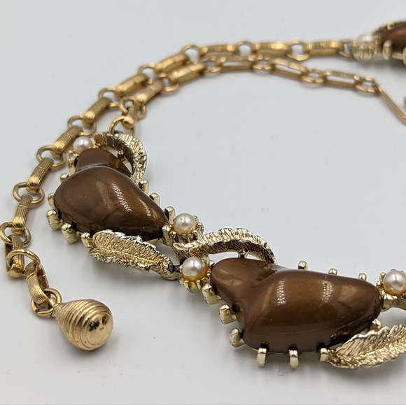 Coro Necklace Vintage Gold Tone Brown Cabochons Faux Pearl Hook Clasp Signed - Picture 5 of 10